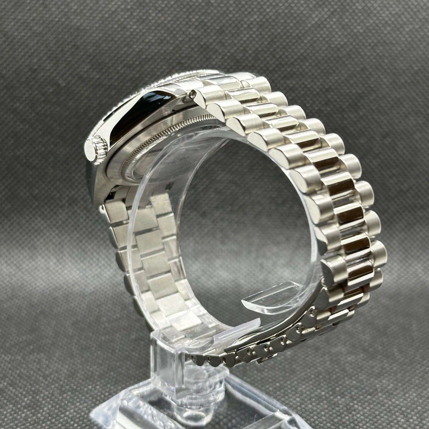 Seikodate Olive Roman